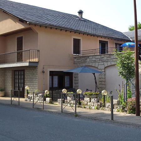 Au Pont De La Gineze Bed & Breakfast Barjac  Luaran gambar